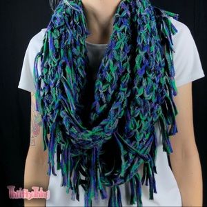 🎁 Steve Madden Infinity Scarf